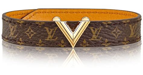 louis vuitton essential v bracelet